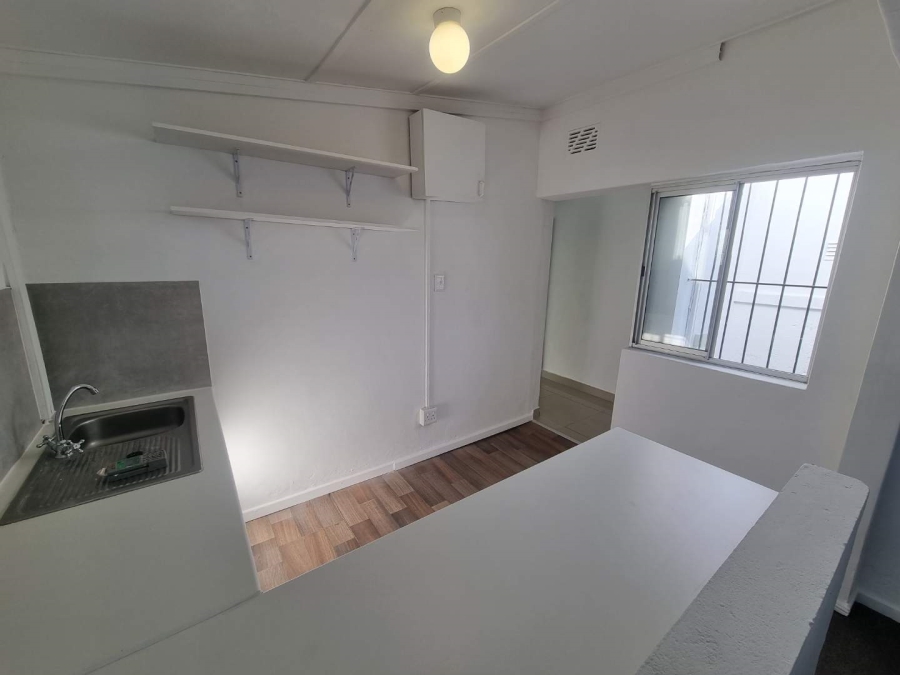 To Let 0 Bedroom Property for Rent in Sea Point Western Cape